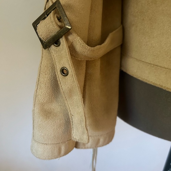 Fur collar and trim suede jacket - Picture 5 of 6